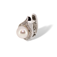 Orecchini donna in oro bianco 18 kt con diamanti e perla 8 mm – 10.10 g – 0.34 ct – Idee Preziose dal 1987 - IP.OK18B/17P
